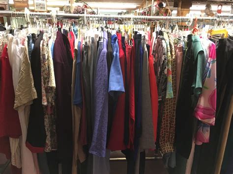 Used Women's Clothing 